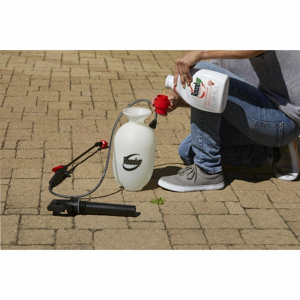 Roundup Concentrate Plus Weed and Grass Killer, 64 oz. - 5006010 - Herbicides 6 Roundup Concentrate Plus Weed and Grass Killer, 64 oz. - 5006010 - Herbicides - Image 4